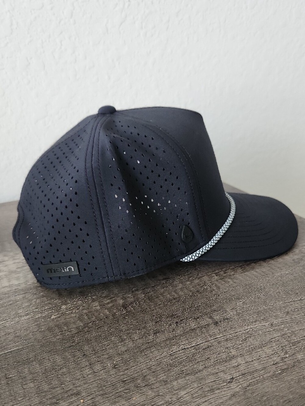 Men's Black Odyssey Hydro Hat With Rope - Picture 3 of 6
